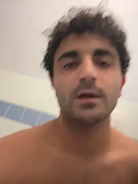 elia2711 online show from February 9, 2026, 8:18 pm