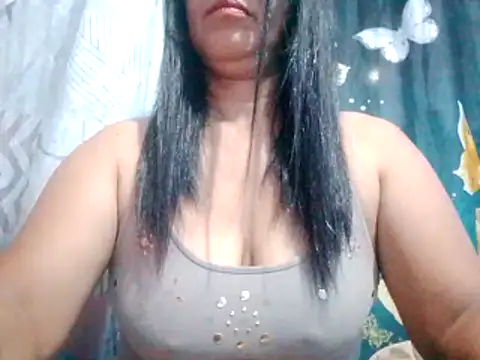 suzzie hot online show from March 7, 2026, 10:48 pm
