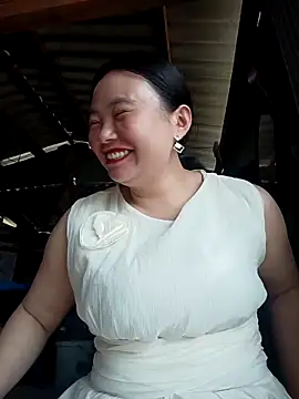 lisn-cute online show from March 31, 2026, 1:51 am