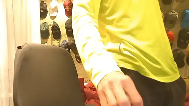 ClubberMistress online show from April 19, 2026, 7:42 am