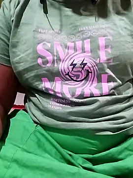 Snapshot of tamilkayal431 chatting on March 3, 2026, 6:04 pm tamilkayal431 online show from March 3, 2026, 6:04 pm