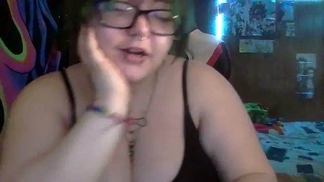 Snapshot of thatskarma chatting on February 20, 2026, 6:26 am thatskarma online show from February 20, 2026, 6:26 am