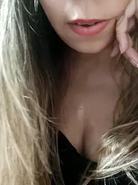 miel02 online show from March 28, 2026, 12:11 am