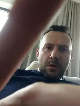 defaktor online show from April 11, 2026, 2:32 pm