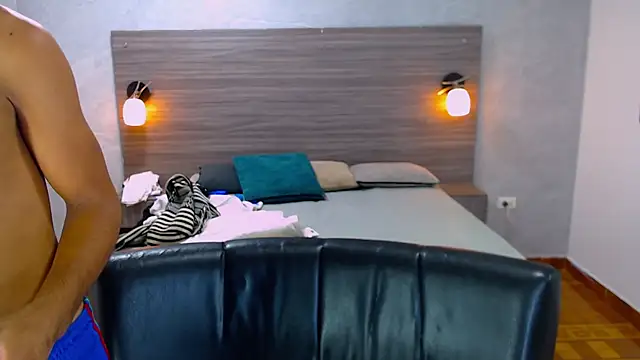 Snapshot of WilThePasive chatting on February 10, 2026, 12:48 pm WilThePasive online show from February 10, 2026, 12:48 pm