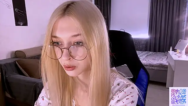 TaliCaan online show from March 27, 2026, 11:11 am