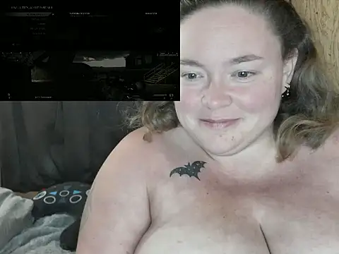 Snapshot of ladylynn13 chatting on April 30, 2026, 1:01 am ladylynn13 online show from April 30, 2026, 1:01 am