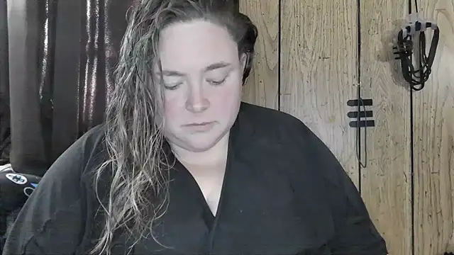 ladylynn13 online show from March 5, 2026, 9:43 pm