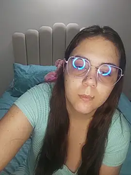 Snapshot of its_lauu_ chatting on May 1, 2026, 5:34 am its lauu online show from May 1, 2026, 5:34 am