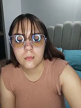 Snapshot of its_lauu_ chatting on February 28, 2026, 5:18 am its lauu online show from February 28, 2026, 5:18 am