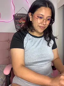 Snapshot of LilithRose_ chatting on February 20, 2026, 12:51 pm LilithRose online show from February 20, 2026, 12:51 pm