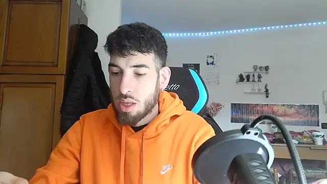 Snapshot of maestroboris95 chatting on February 21, 2026, 11:23 am maestroboris95 online show from February 21, 2026, 11:23 am