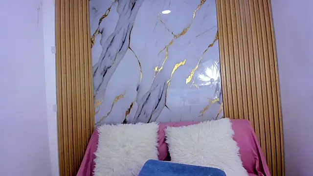 Snapshot of evelin_24_ chatting on February 21, 2026, 3:58 pm evelin 24 online show from February 21, 2026, 3:58 pm