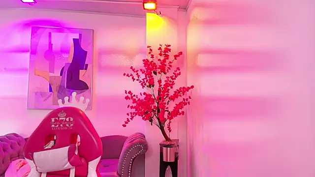 Chloe dolly online show from March 14, 2026, 11:38 am