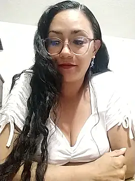 Snapshot of Salma-sweet chatting on June 12, 2026, 2:42 am Salma-sweet online show from June 12, 2026, 2:42 am