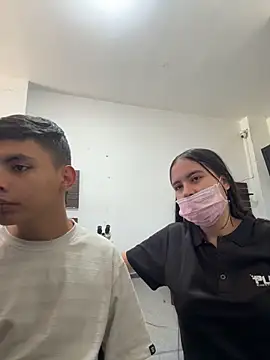 two cam latin online show from April 22, 2026, 4:03 pm