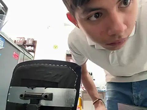 two cam latin online show from February 22, 2026, 4:52 pm