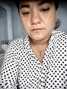 Snapshot of tania_queen chatting on February 19, 2026, 11:34 pm tania queen online show from February 19, 2026, 11:34 pm