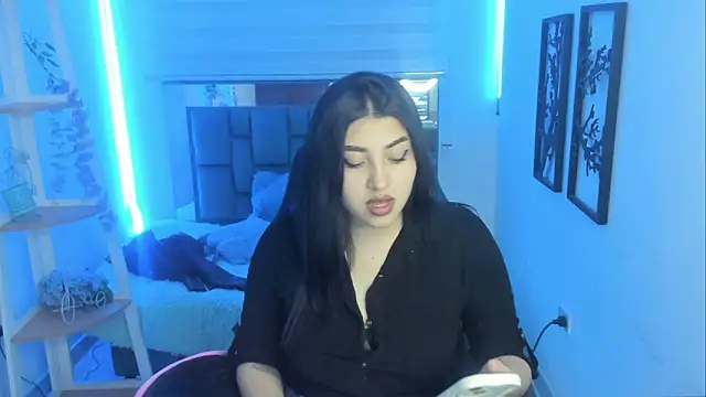 bloom winxx online show from February 10, 2026, 2:43 am