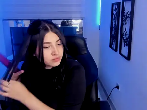 bloom winxx online show from February 13, 2026, 3:06 am