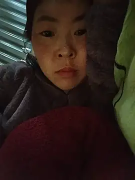 Yiyoongg online show from May 26, 2026, 11:36 pm