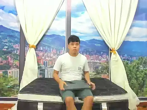 Snapshot of AdrianWalker chatting on March 3, 2026, 5:47 am AdrianWalker online show from March 3, 2026, 5:47 am