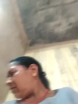 Snapshot of Loomaraj chatting on February 20, 2026, 4:31 am Loomaraj online show from February 20, 2026, 4:31 am