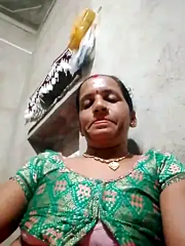 Snapshot of Anitarakkoli chatting on May 21, 2026, 4:59 pm Anitarakkoli online show from May 21, 2026, 4:59 pm