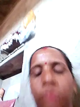 Snapshot of Anitarakkoli chatting on May 22, 2026, 5:05 am Anitarakkoli online show from May 22, 2026, 5:05 am