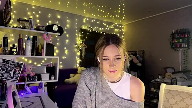 Snapshot of amily_sunray chatting on February 21, 2026, 1:57 pm amily sunray online show from February 21, 2026, 1:57 pm