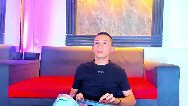 Isaak 26 online show from April 11, 2026, 11:47 am