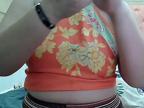 Snapshot of Sexybabe42 chatting on June 1, 2026, 7:35 pm Sexybabe42 online show from June 1, 2026, 7:35 pm