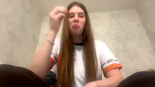 Snapshot of Lunexia_Kysstoria chatting on February 10, 2026, 1:43 pm Lunexia Kysstoria online show from February 10, 2026, 1:43 pm