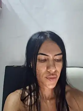 Snapshot of Alannys19 chatting on February 12, 2026, 3:28 am Alannys19 online show from February 12, 2026, 3:28 am