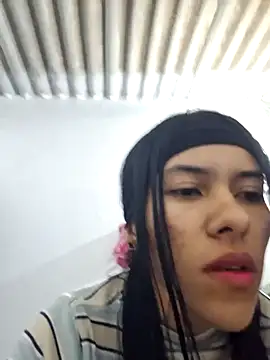 Snapshot of Alannys19 chatting on February 19, 2026, 3:58 am Alannys19 online show from February 19, 2026, 3:58 am