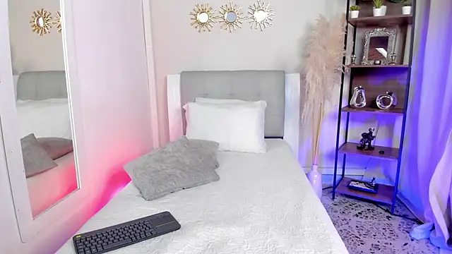 antonela-bella online show from March 4, 2026, 3:20 pm