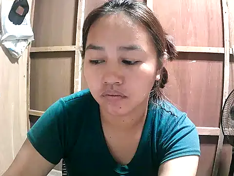 Snapshot of Cloudette_17 chatting on February 13, 2026, 5:07 am Cloudette 17 online show from February 13, 2026, 5:07 am