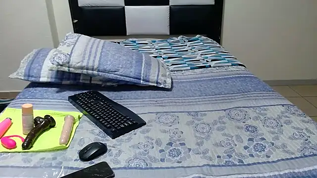 VeronaDimexx online show from March 29, 2026, 5:25 pm