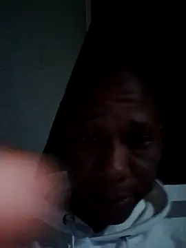 Snapshot of smallt98 chatting on February 14, 2026, 10:54 pm smallt98 online show from February 14, 2026, 10:54 pm