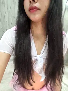 jadelaurent online show from February 13, 2026, 3:06 am