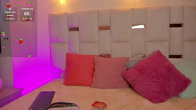 Snapshot of JuliettaArlet chatting on February 19, 2026, 11:07 am JuliettaArlet online show from February 19, 2026, 11:07 am