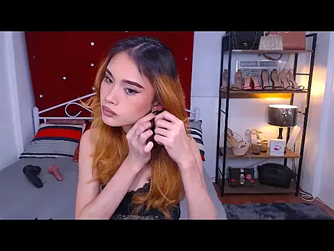 Snapshot of JuicyCockThea chatting on February 22, 2026, 8:06 am JuicyCockThea online show from February 22, 2026, 8:06 am