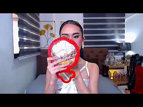 JuicyCockThea online show from May 7, 2026, 1:10 am