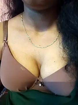 manu sexy  online show from March 30, 2026, 6:04 am