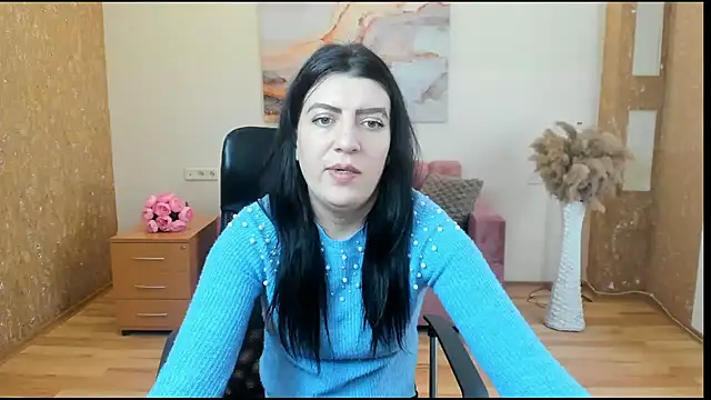 Snapshot of Erin_Morales chatting on March 2, 2026, 8:10 am Erin Morales online show from March 2, 2026, 8:10 am