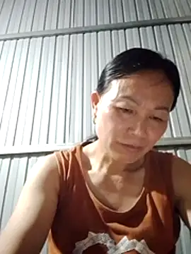 Snapshot of Kiss_love2 chatting on May 27, 2026, 1:57 am Kiss love2 online show from May 27, 2026, 1:57 am