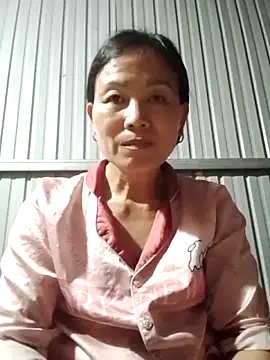 Snapshot of Kiss_love2 chatting on May 25, 2026, 4:56 am Kiss love2 online show from May 25, 2026, 4:56 am