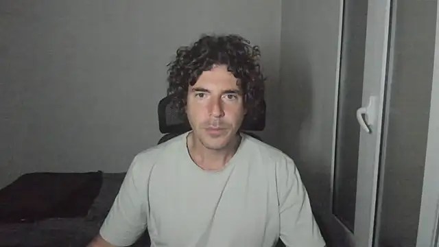 joaquin420 hot online show from April 15, 2026, 1:55 am