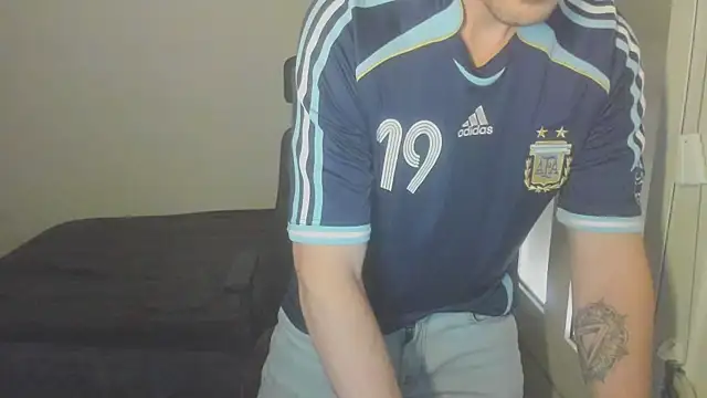 Snapshot of joaquin420_hot chatting on February 10, 2026, 10:14 am joaquin420 hot online show from February 10, 2026, 10:14 am