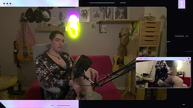 Snapshot of thea_cake chatting on March 24, 2026, 10:43 pm thea cake online show from March 24, 2026, 10:43 pm